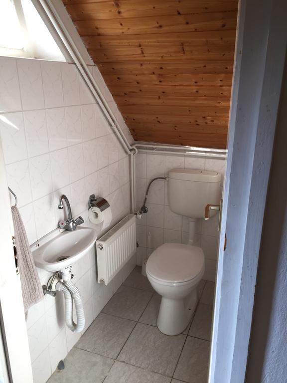 Siraly Apartman Balatonfůzfő Ruang foto