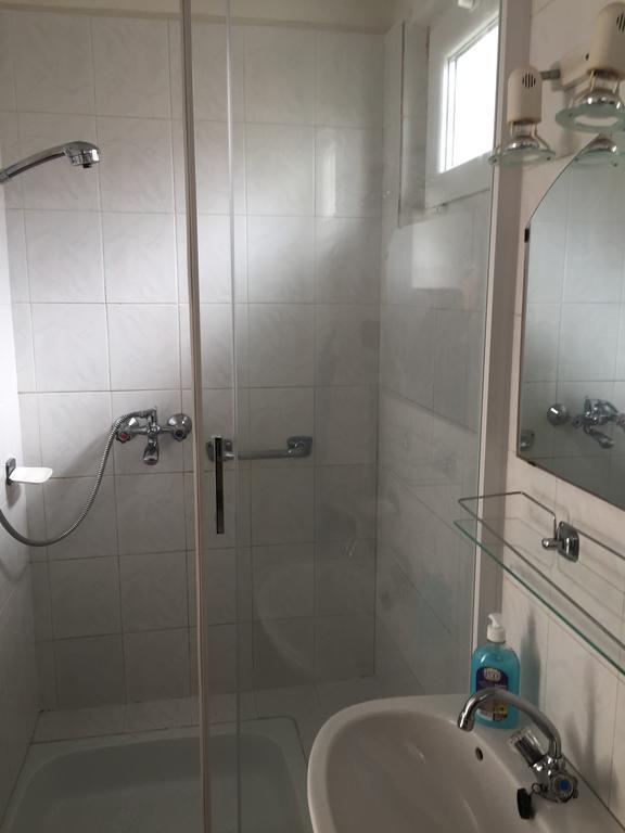 Siraly Apartman Balatonfůzfő Ruang foto
