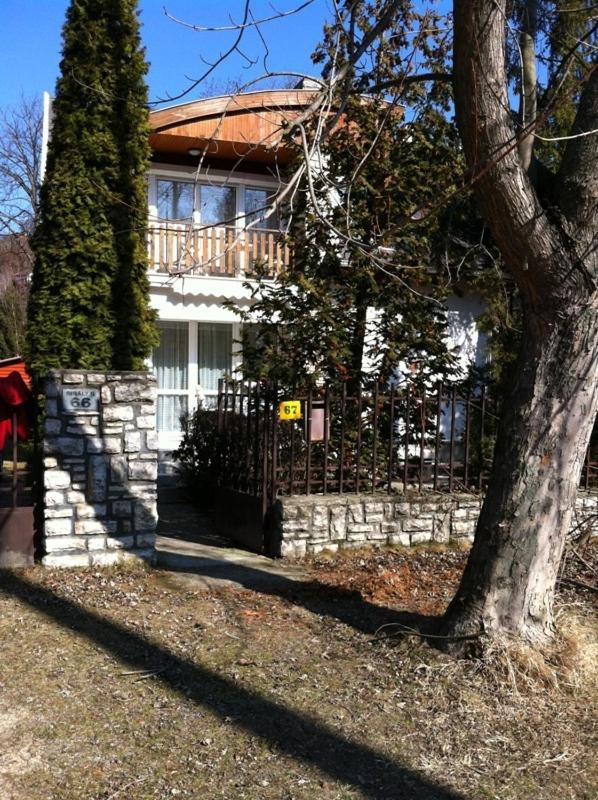 Siraly Apartman Balatonfůzfő Bagian luar foto